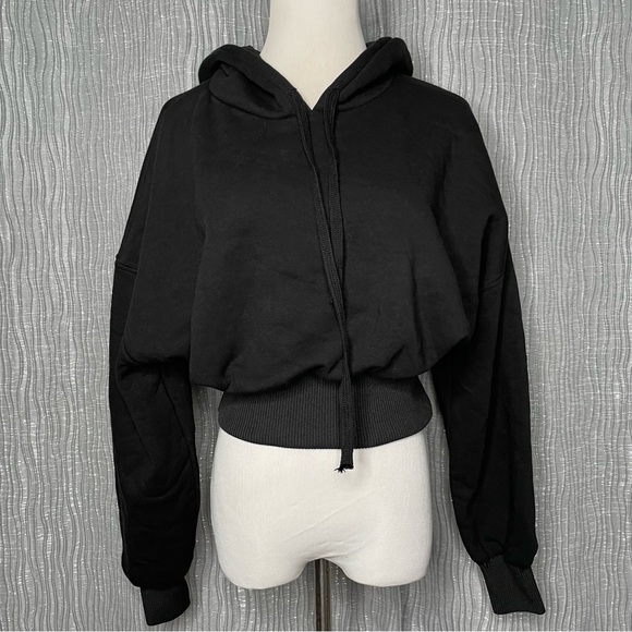 Zara cropped hoodie - Picture 2 of 8